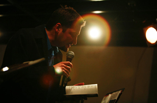 ThePoet86.jpg (46014 bytes)